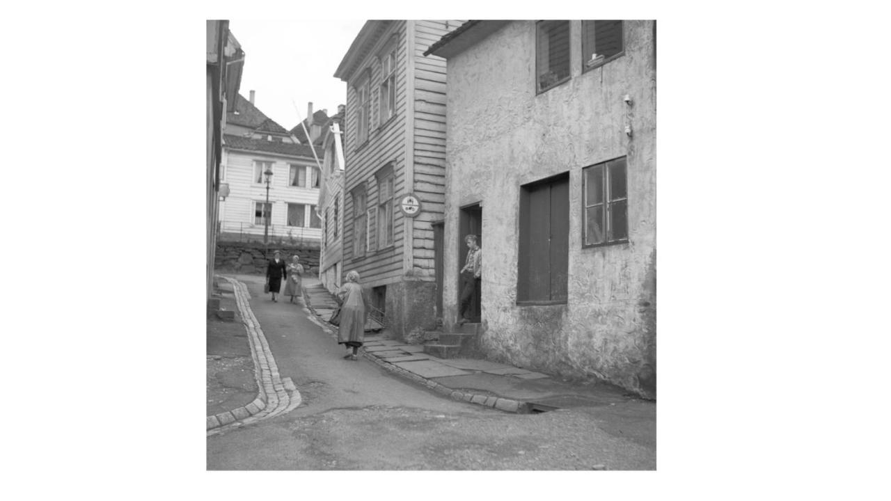 Behind Bryggen - Renovated - Budget Friendly Bergen Exterior photo